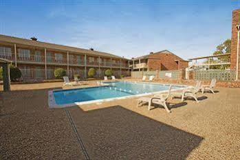 Americas Best Value Inn And Suites North 法默斯布兰奇 外观 照片