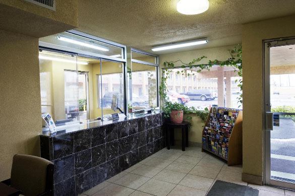 Americas Best Value Inn And Suites North 法默斯布兰奇 外观 照片