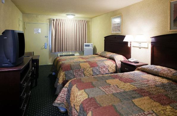 Americas Best Value Inn And Suites North 法默斯布兰奇 外观 照片